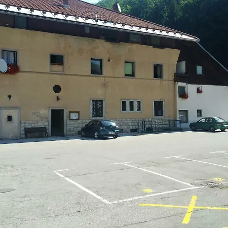 Apartma Goran Apartment